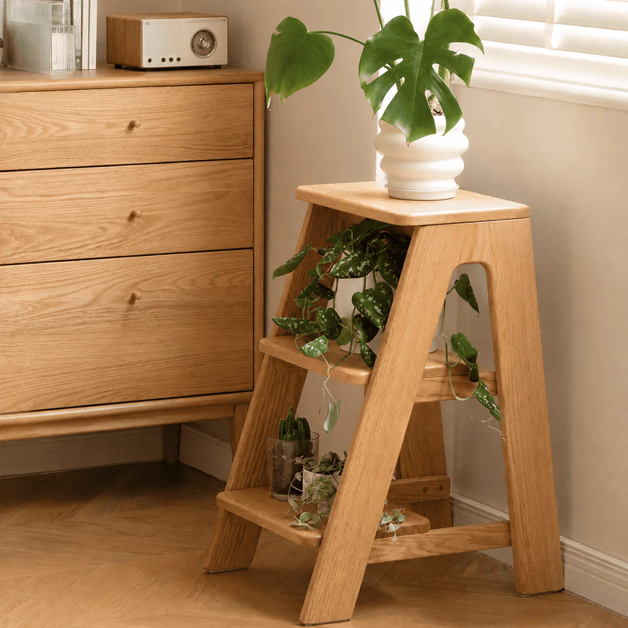 Humbie Natural Solid Oak Stool Ladder - Image 3